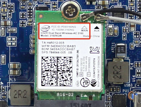 La minuscola scheda WiFi AC 3160NGW montata La minuscola scheda WiFi AC 3160NGW montata