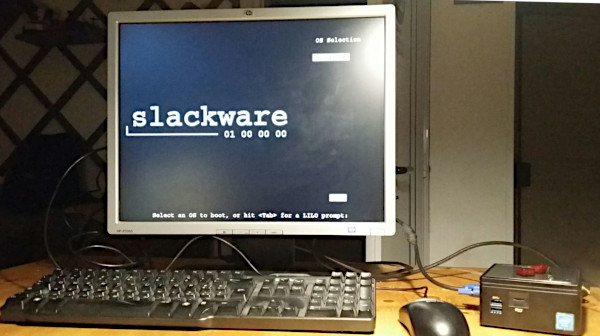 Il sistema Slackware 15 installato e funzionante