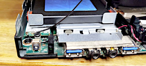 La schedina con le due antenne collegate