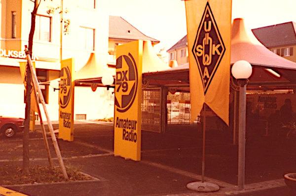L'ingresso degli stan della manifestazione del 1979