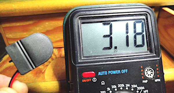 La misura della tensione ai due fili