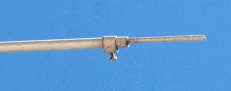 Il piccolo stub di accordo usato per migliorare e semplificare la taratura dei radiali di una antenna vericale per le bande WARC radioamatoriali
