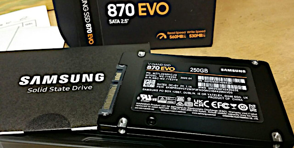 Il Samsung SSD 870 EVO da 250 Gb