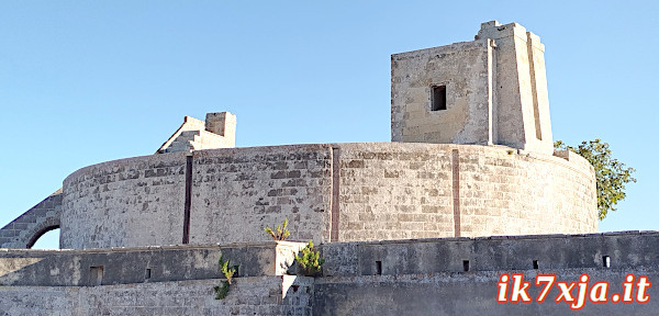 La torre del Castello di Otranto dove era collocato il Telegrafo Chappe La torre del Castello di Otranto dove era collocato il Telegrafo Chappe