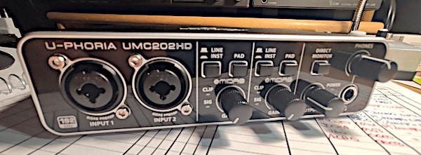 U-PHORIA UMC202HD: particolare del frontalino U-PHORIA UMC202HD: particolare del frontalino